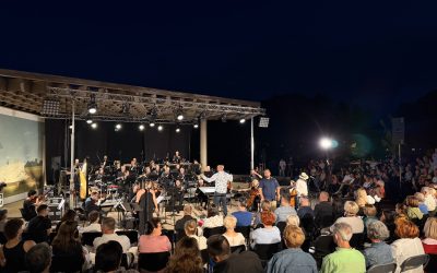 Pop-rock rapsodija oduševila vinkovačku publiku
